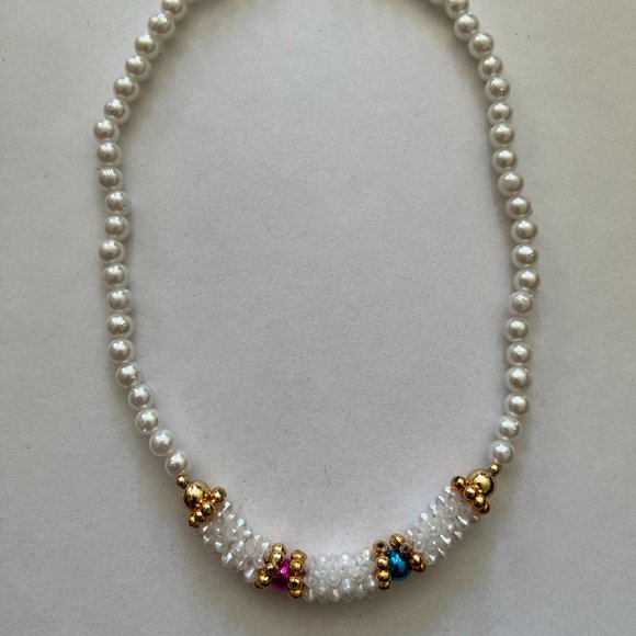 Pearl Beaded Necklace - Picture 1 of 1